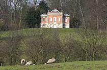 A Historic Tour of Hotels and Attractions in<br>Historic West Lindsey